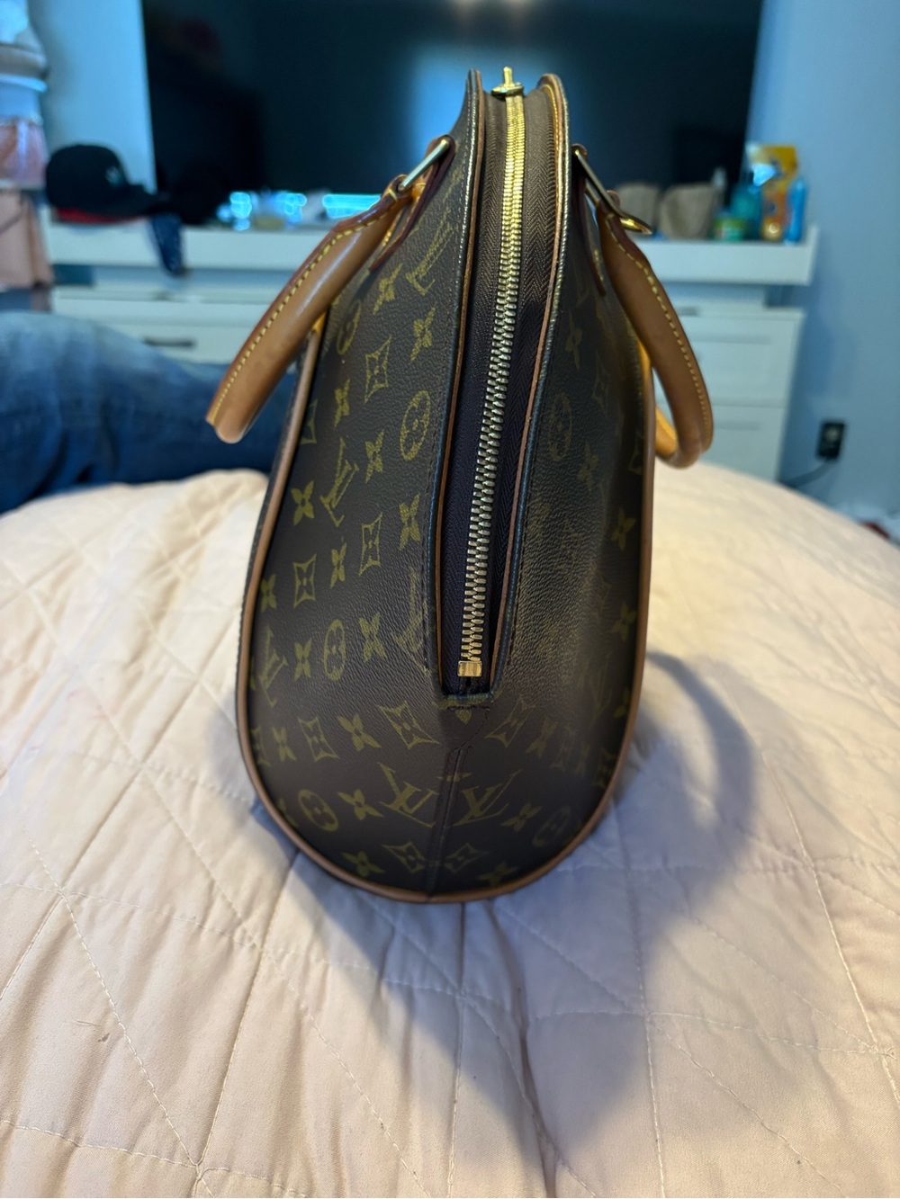 Louis Vuitton Ellipse MM Discontinued Vintage Classic Monogram Hand Bag WITH COA - Picture 5 of 16